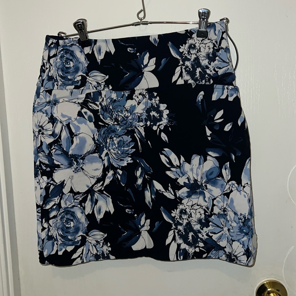 Women’s dress skort